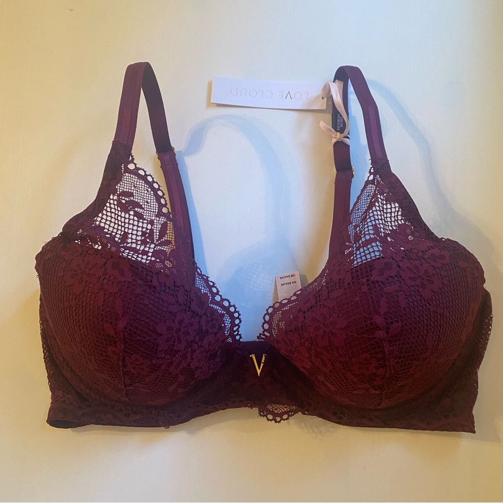 Victoria’s Secret Bra - Picture 2 of 4